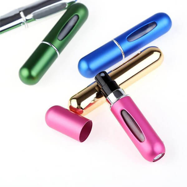 AROMIZER™ - 4 MINI BUTELKI Z SPRYSKIWACZEM W KOLORACH PERFUMÓW